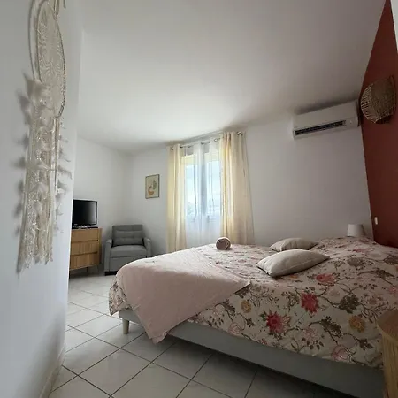 Holiday home Maison En Drome Provencale La Pascaline *